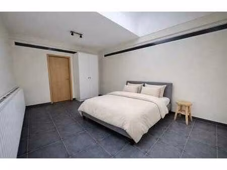 3 chambres en colocation couillet charleroi 195m²