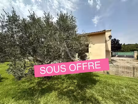 villa type 3/4 avec jardin de 1247m2 au calme avec garages