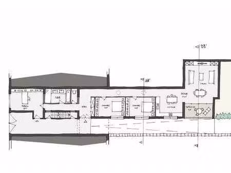 rez de chaussée de 140 m2 à aménager