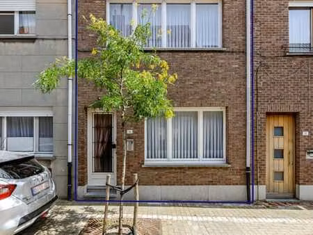 charmante maison avec jardin dans un quartier calme de terha
