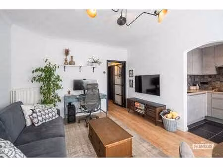 appartement de 2 chambres rénové avec goût  idéalement situ…