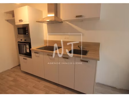 location appartement 3 pièces 54.8 m² à saint-clement-de-la-place (49370)  591 €