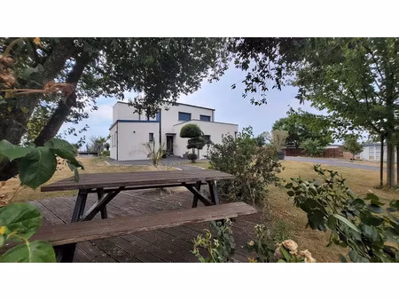 vente maison 6 pièces 158 m² à granville (50400)  573 000 €