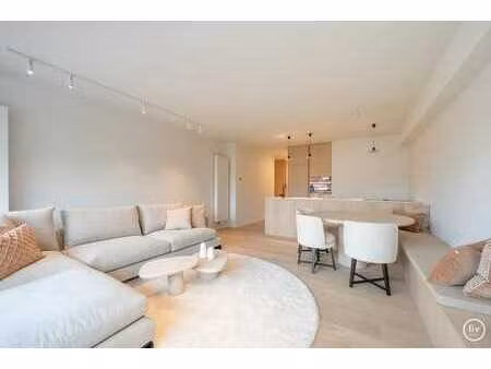 appartement de 3 chambres lumineux et rénové avec vue dégag
