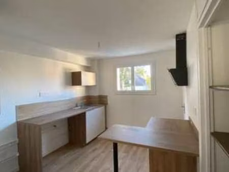 location appartement 3 pièces à fougères (35300) : à louer 3 pièces / 61m² fougères
