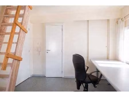 chambre d'étudiante