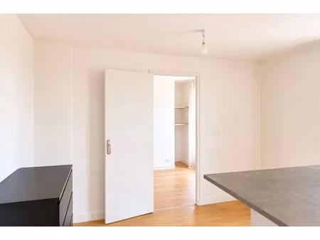vente appartement 2 pièces 24.38 m² à la varenne saint hilaire (94210)  170 000 €