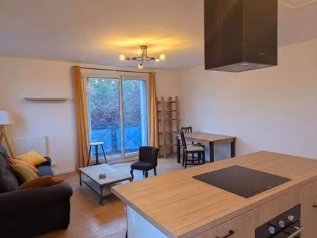 t2 / 48m² / bondy (rer e)
