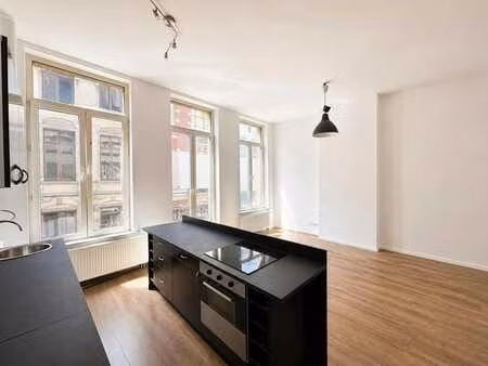 new ! louise - appt. 2ch. avec balcon
