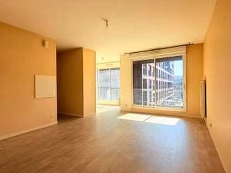 vente appartement 3 pièces à saint-jacques-de-la-lande (35136) : à vendre 3 pièces / 60m² 