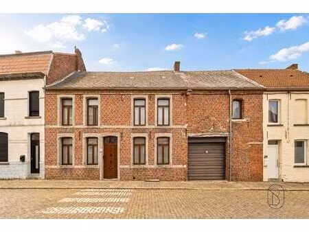 immeuble mixte idéal pour un indépendant/investisseur!