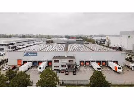 entrepôt avec bureaux  près de l'a12