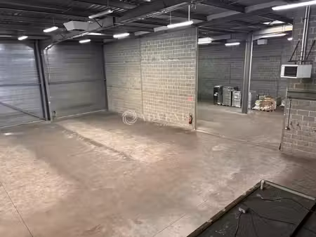 vente local d’activités 1100m²
