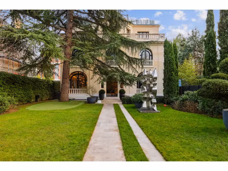 hôtel particulier à vendre dans le quartier prince–marmottan
