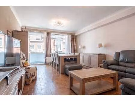 spacieux appartement 1ch avec grande terrasse et garage!