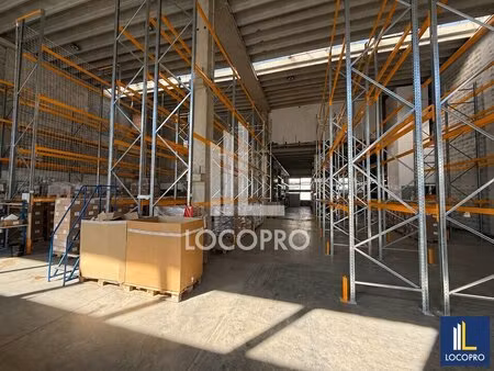 location local d’activités carros 06510 2518m²