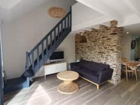 location maison à sucé-sur-erdre (44240) : à louer / 45m² sucé-sur-erdre