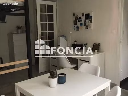 studio 1 pièce 25 m²