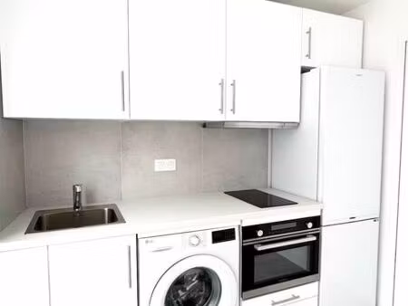studio 21m2 non meublé  920cc chauffage inclus
