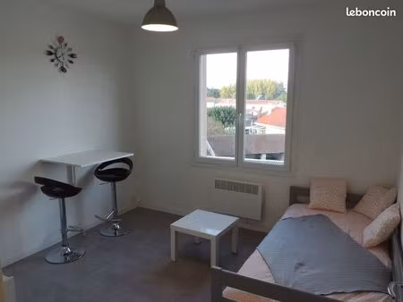 studio meublé