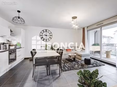 appartement 3 pièces 58 m²