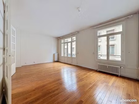 appartement 3 pièces 84 m²