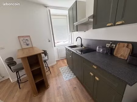 studio laval refait à neuf