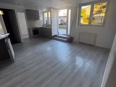 t2 lumineux à 2 pas de la gare d'aulnay-sous-bois