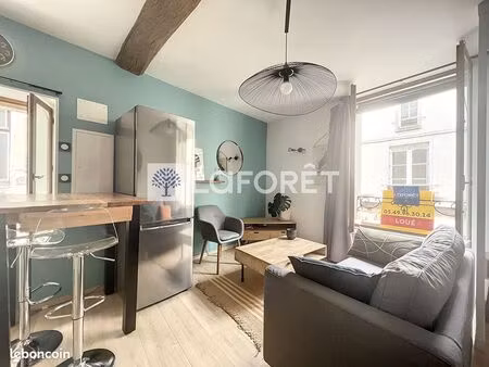 studio 1 pièce 30 m²