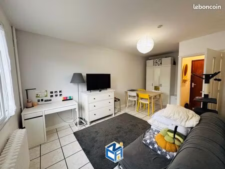 studio 1 pièce 22 m²
