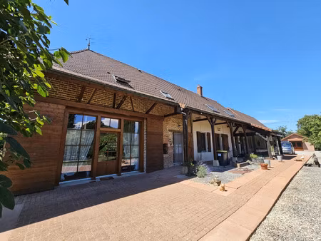 vente maison 8 pièces 261 m² devrouze (71330)