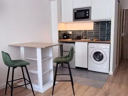 studio 1 pièce 20 m²