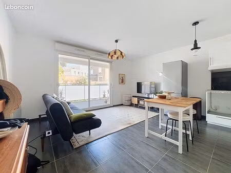appartement 3 pièces 55 m²