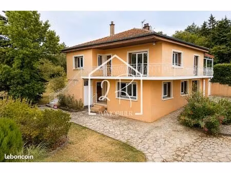 maison 6 pièces 153 m²