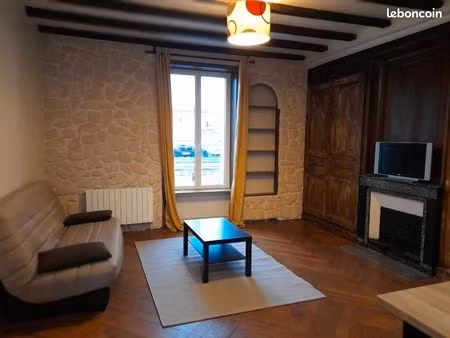 location studio meublé 31m2