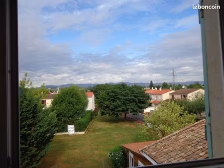 agréable studio rénové secteur calme
