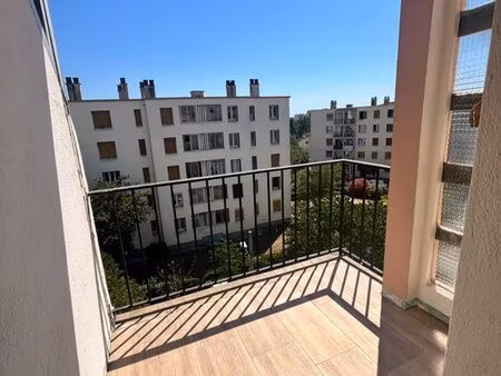 t3 rénové dernier étage