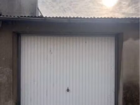 box garage fermé parking