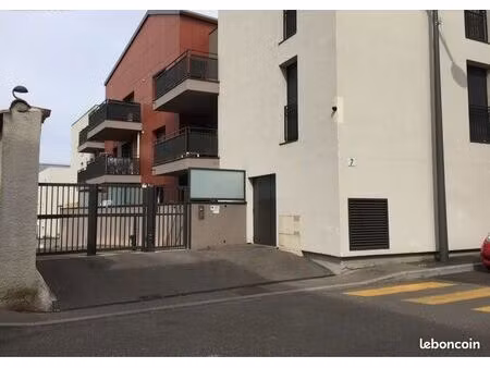 place de parking en sous sol
