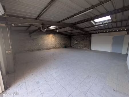 local d'activité 152 70 m² - feyzin - disponible immédiatement