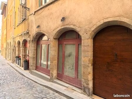 local commercial vieux lyon- cœur historique - 115 m² sur deux niveaux