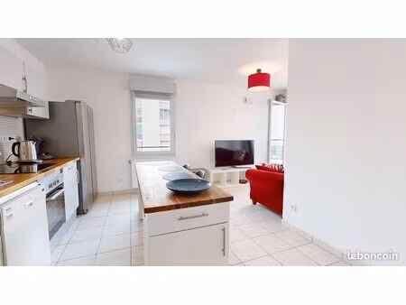 à vendre — t3 meublé de 51 m² avec terrasse et parking box