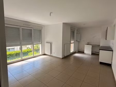 t2 47 48 m² + loggia + box fermé – résidence les pierres dorées – lozanne