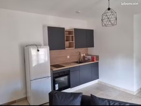immeuble de rapport – 4 appartements loués – centre-ville d'arles