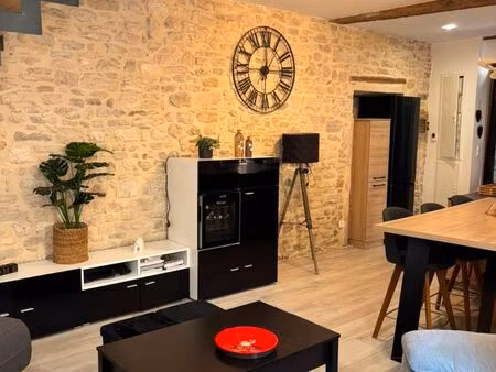 maison de village rénovée 90m2 avec cour et dependance 50m2