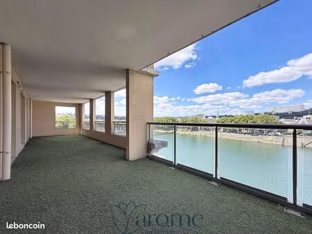 appartement 5 pièces 101 m²
