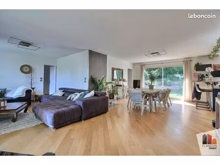 maison 6 pièces 151 m²