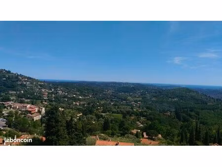 studio 29m2 avec cave et parking couvert