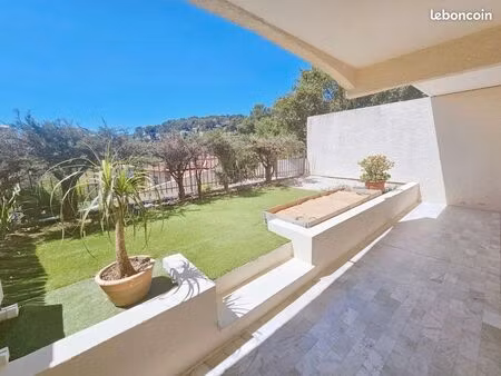 2p 50 m2 avec grande terrasse