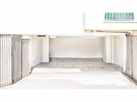 rare à nice – double garage 33 m² + stockage – direct vendeur